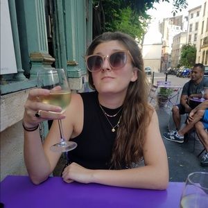 Meet your Posher, Sofia